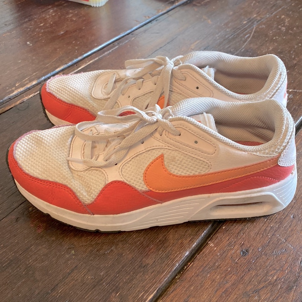 Nike Air Sneakers White & Peach
